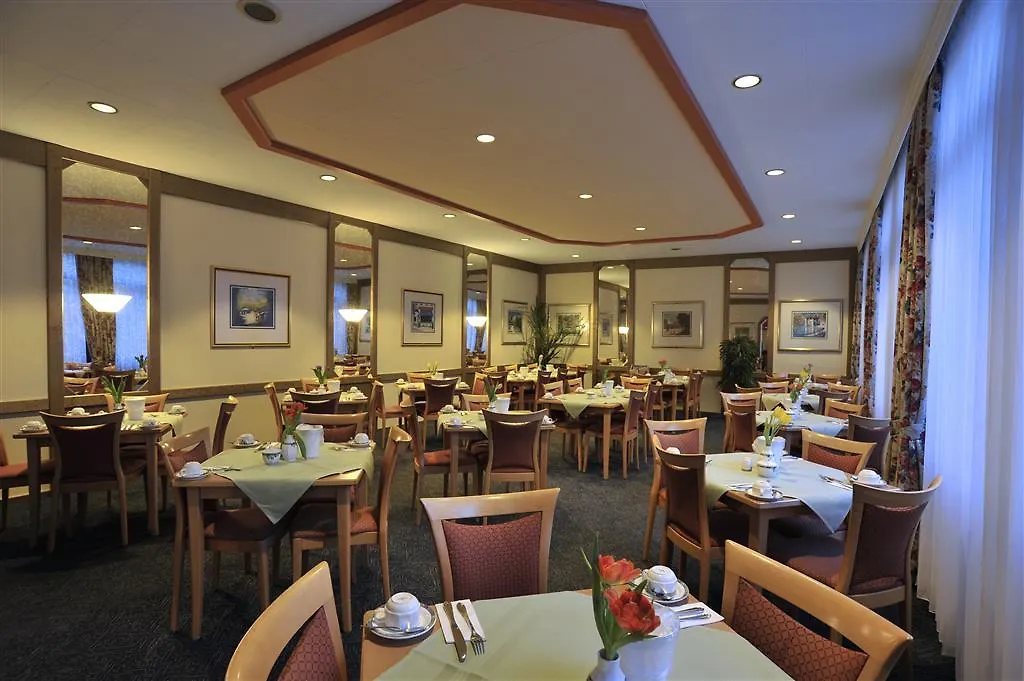 Hotel Concorde München 4*,