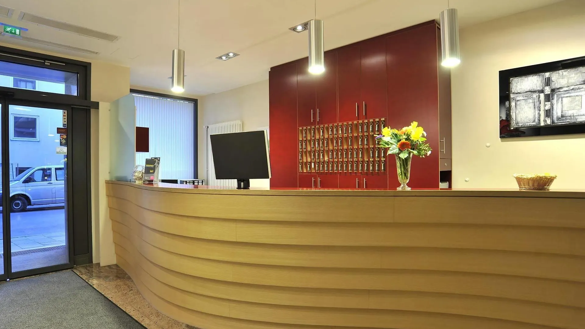 Hotel Concorde Münih 4*,
